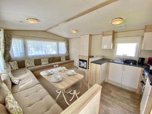 Paignton Resort | Trieste, Waterside