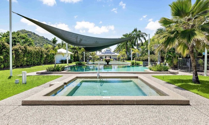 Kewarra Beach Apartment | Trinity Beach Bliss Experience Tropical Living
