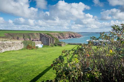 St Brides House | Trinity Cottage