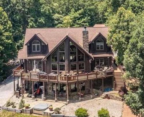 Ferguson House | Trinity Lodge