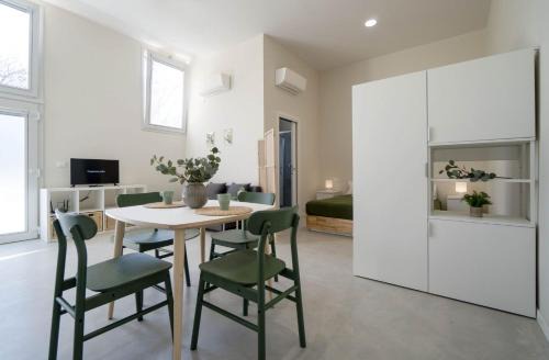 Castel San Pietro Terme Apartment | Triple room in Frassino Apartment