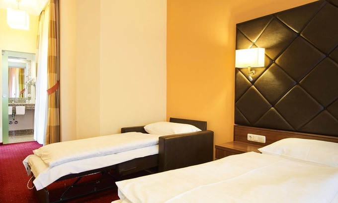 Maxglan Hotel | Triple room, non refundable - Villa Ceconi, hotel
