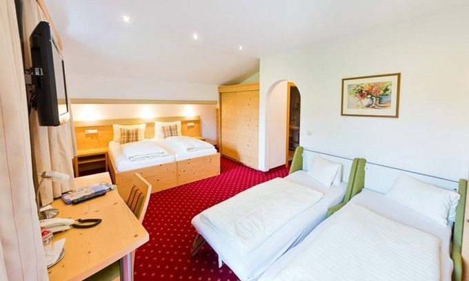 Maria Alm am Steinernen Meer House | Triple room, shower, WC, mountain side - Hotel Sportalm Hintermoos