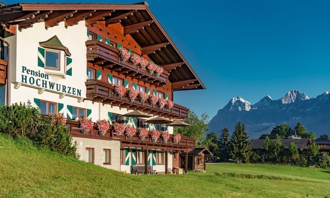Schladming Bed & Breakfast | Triple room, shower, WC, 1 bedroom - Hotel Garni Hochwurzen