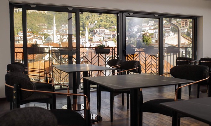 Restelicë Hotel | Triumf Hotel