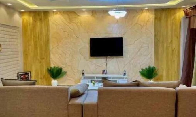 Porto-Novo Apartment | trois chambres et salon avec un balcon à Porto Novo, Oueme, Benin