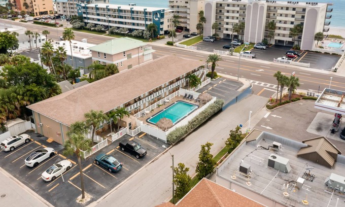 Madeira Beach Condo | Tropic Breezes #4