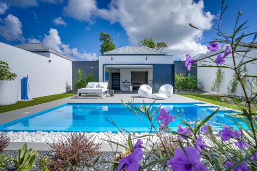 Sainte-Anne Villa | Tropic & Chic