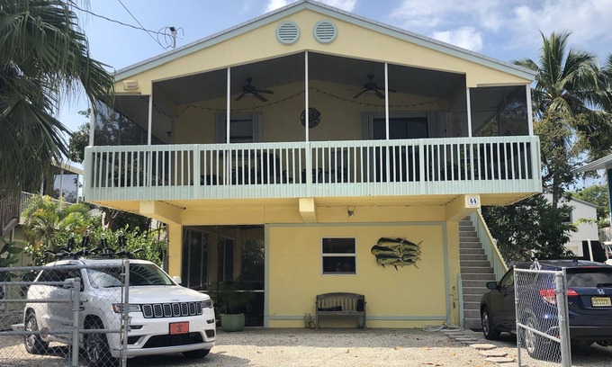 Tavernier Cottage | Tropical Beach Cottage Living