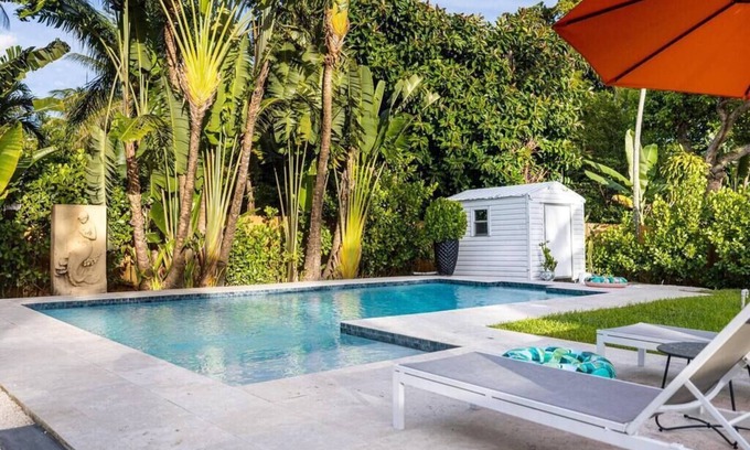 Biscayne Park Villa | Tropical Dream Villa in Miami w/Pool