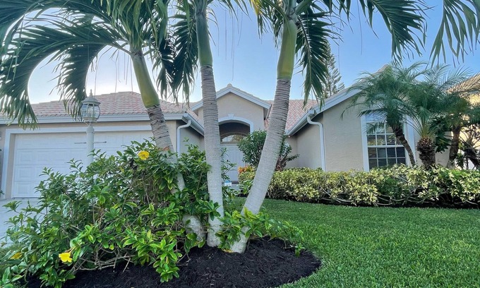 Crown Pointe House | Tropical get away in Naples!