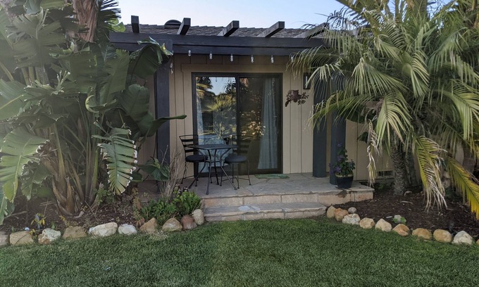 Santa Barbara Apartment | Tropical Getaway w/Patio Entrance #2