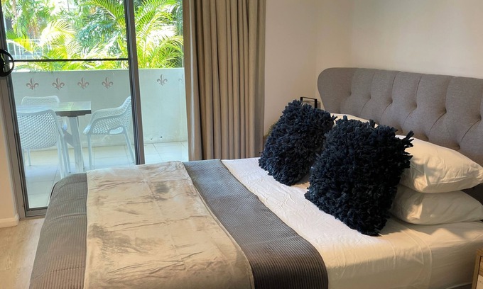 North Ward Apartment | Tropical Luxe Apartment