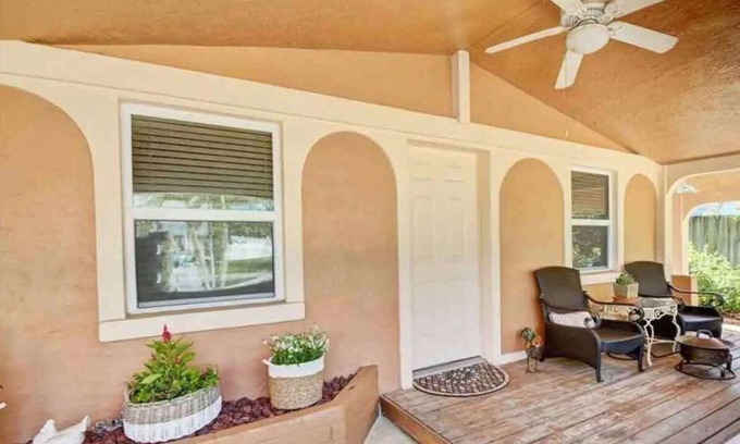 Stuart Villa | Tropical Oasis Getaway in Historic Manatee Pocket