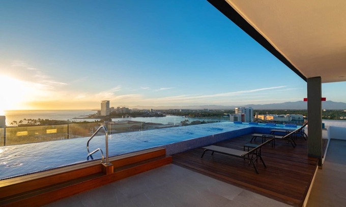 Palmar de Aramara Apartment | Tropical Oasis, Oceanview Infinity Roof Pool