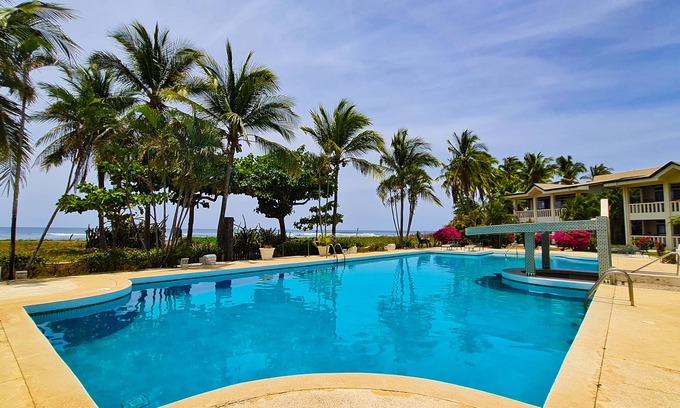 Junquillal Condo | Tropical oceanfront condo in Junquillal, WIFI, washer/dryer, AC, large kitchen.n