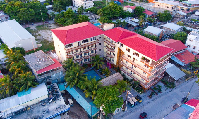 San Pedro Apartment | Tropical Palace Hotel