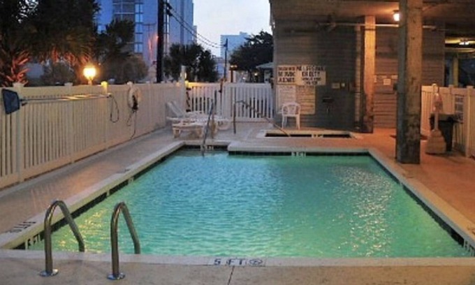 Crescent Beach Villa | Tropical paradise.Luxury Villa, beautiful decor, steps to beach. Pool/hot tub.