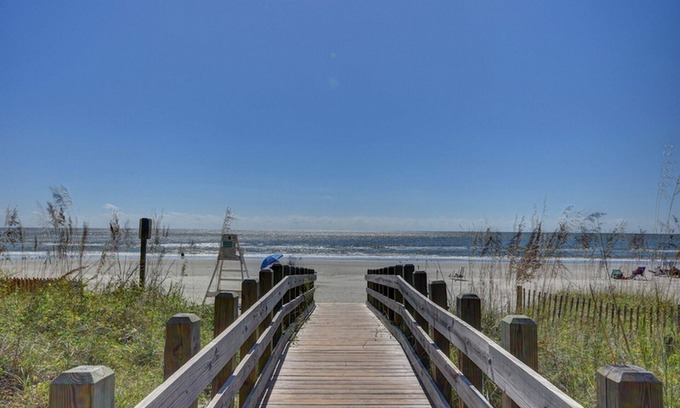 Crescent Beach Villa | Tropical Paradise! New Summer Discounts!