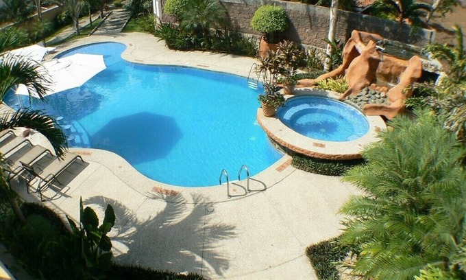 Barrio Los Faroles Villa | Tropical Paradise 3 Bed. Villa w/Beachfront Pool ☀️