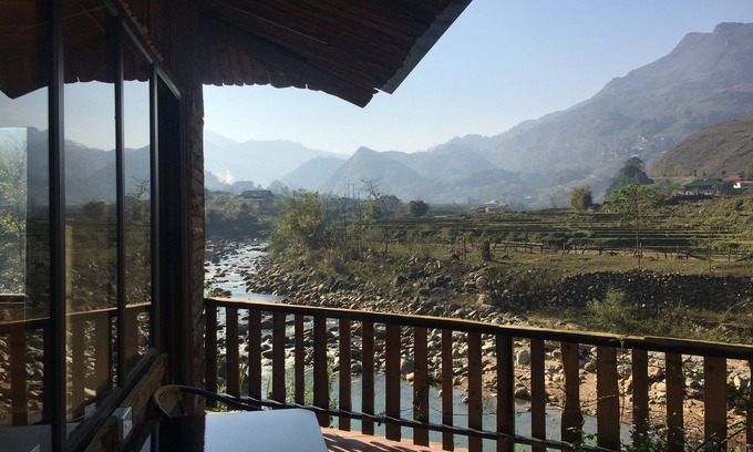 Sa Pa Cabin | Tropical Riverside Homestay