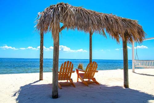 Rocky Point House | Tropical Serenity-Water View Heated Pool Tiki Bar