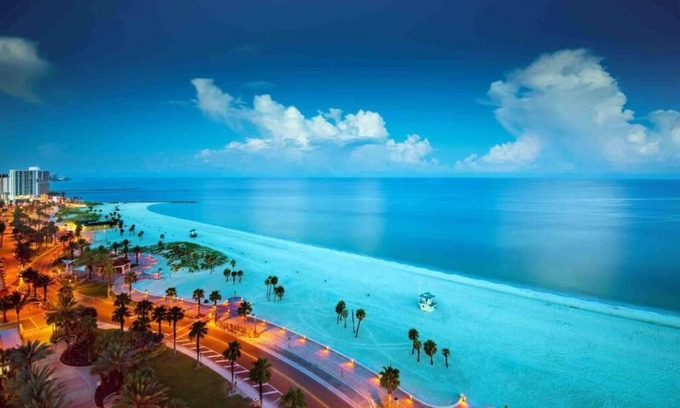 Clearwater Beach Hotel | Tropical Sky Ranch Motel