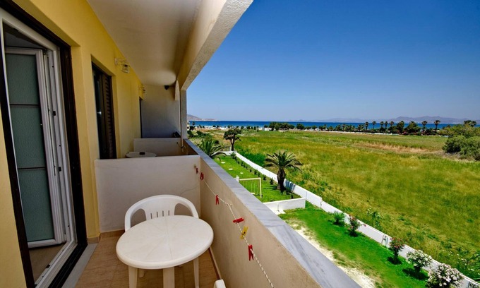 Tingaki Hotel | Tropical Sol