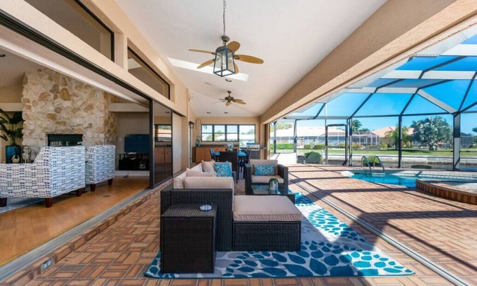 Punta Gorda House | Tropical-Waterfront|Htd Pool-Spa-Dock-Kayaks-Bikes