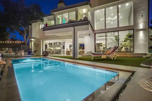 Los Angeles Villa | Troy Hill