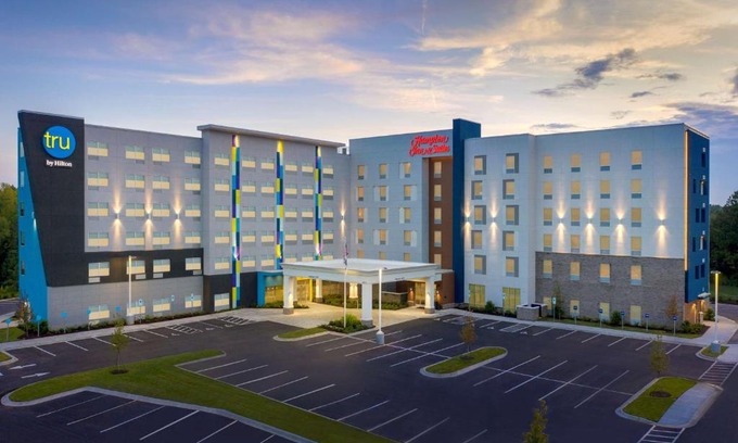 Charlotte Hotel | Tru By Hilton Charlotte Airport Lake Pointe