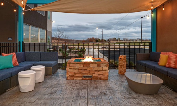 Tahlequah Hotel | Tru by Hilton Tahlequah