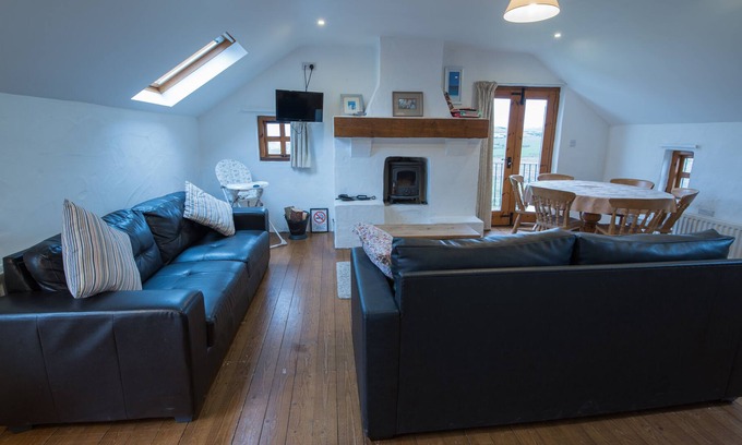 Bushmills Cottage | Truin Cottage: 3 BD Cottage