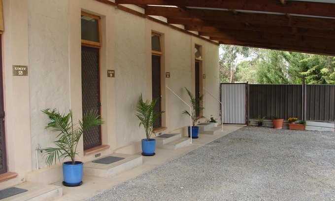 Jellicoe Hotel | Truro weighbridge motel