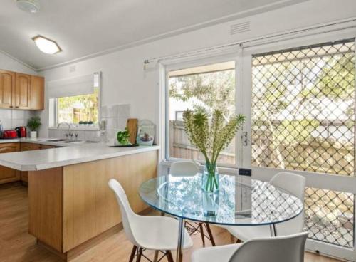 Doncaster East House | Tsapas Homes 1 with private bathroom