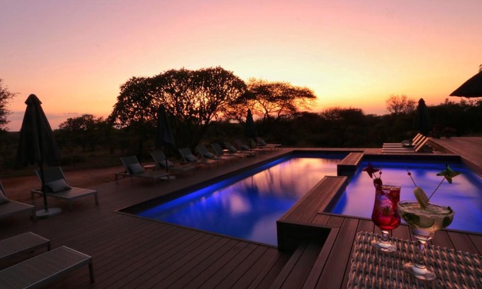 Hoedspruit Cabin | Tshukudu Game Lodge