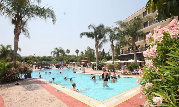 Pernera Hotel | Tsokkos Gardens Hotel