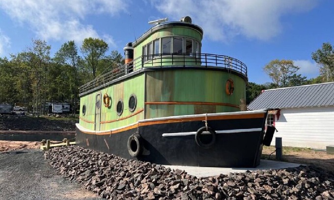 Bayfield Cabin | Tug Boat- Deluxe Cabin #4 on map