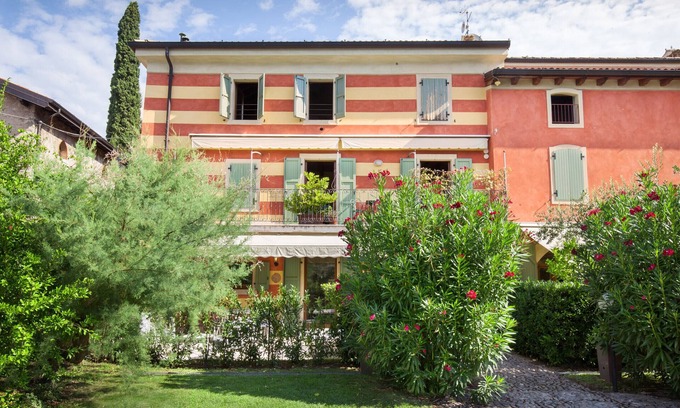Albisano Apartment | Turchese Apartment with Pool