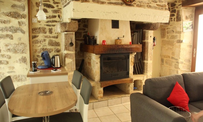 Turenne Cottage | Turenne Rent one of the most beautiful villages in France