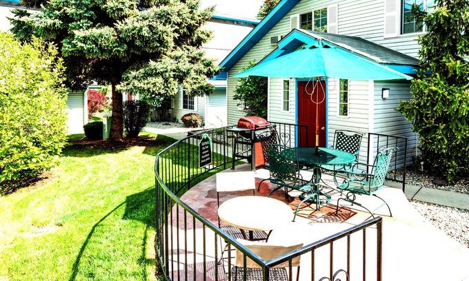 North Spokane Apartment | Turning Leaf Townhome Suites