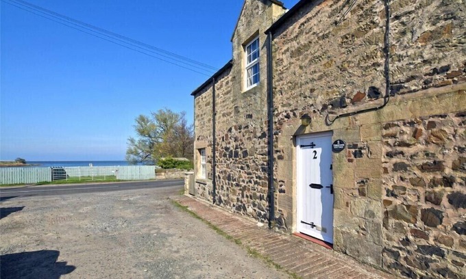 Waren Mill Cottage | TURNSTONE COTTAGE, pet friendly, with open fire in Bamburgh