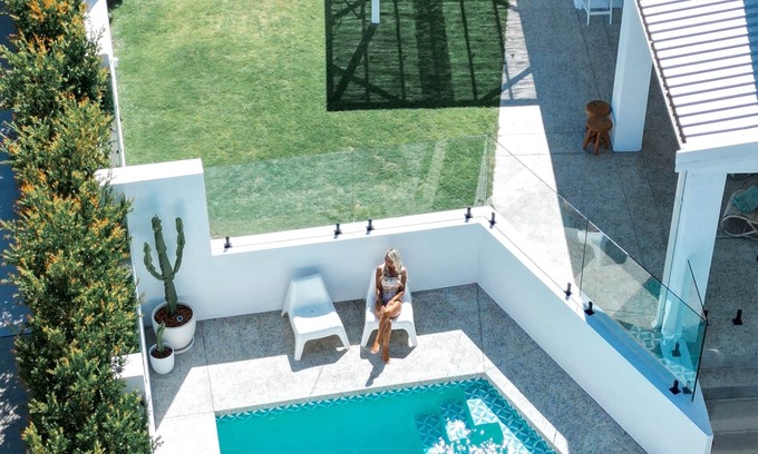 Scarborough House | Turquoise Waters Retreat