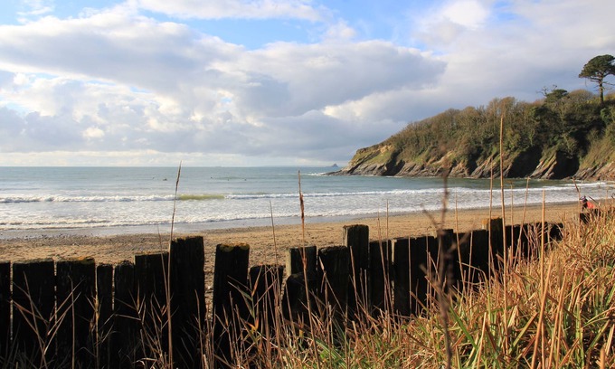 Caerhays Cottage | Turreted gatehouse to the historic Caerhays Castle located on the beach on the south Cornish Coast