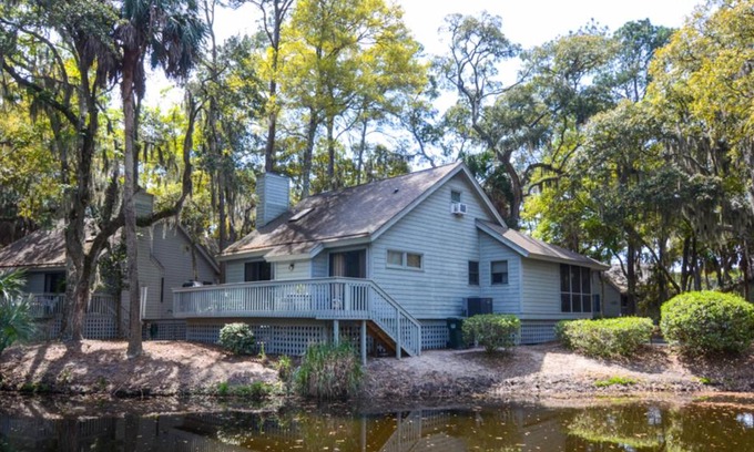 Oak Grove House | Turtle Pond