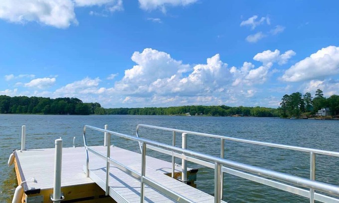 Saluda House | Turtle Town Bungalow on Lake Murray w/RV Parking