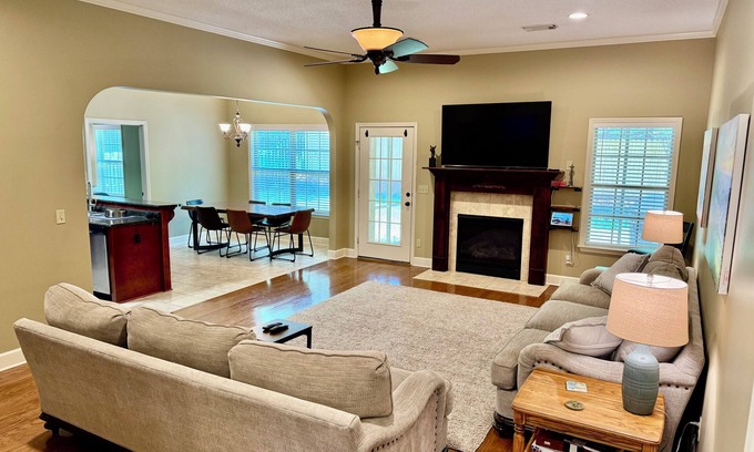 Northport House | Tuscaloosa Retreat
