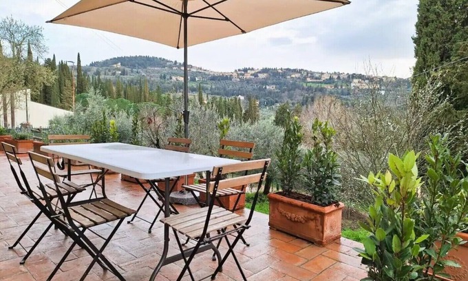 Fiesole Villa | Tuscan Villa 15 min from Florence, Parking, Garden