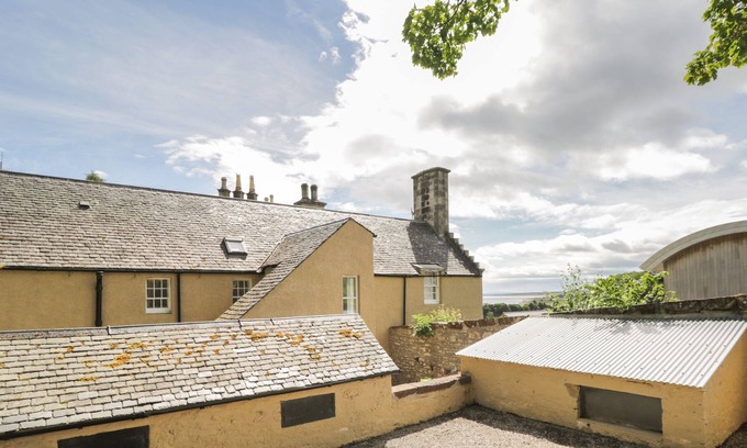 Golspie Apartment | TWEED, family friendly, character holiday cottage in Golspie