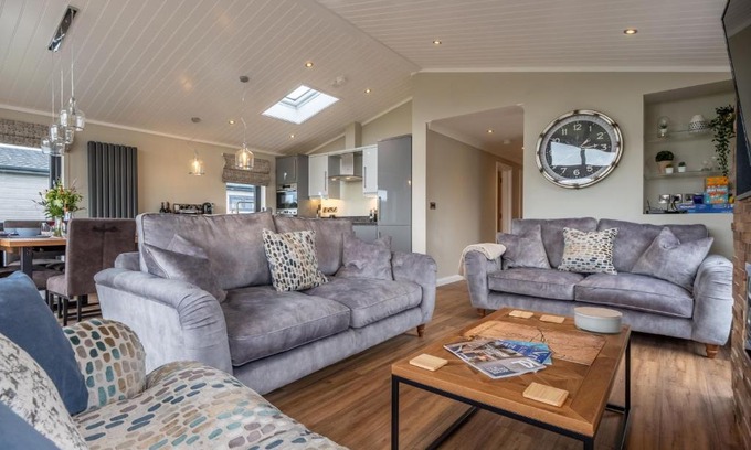 Burnham Market House | Twelve Burnham Lodge